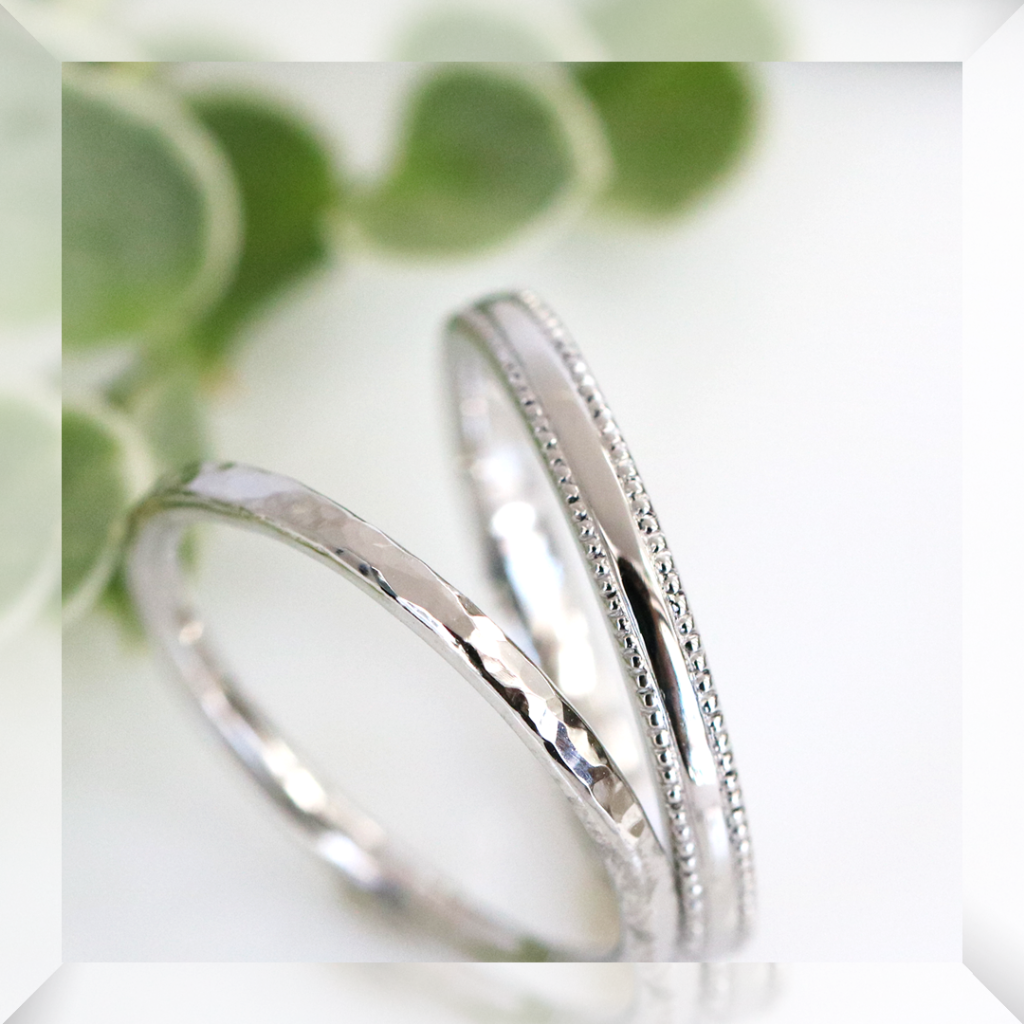 ミルグレインとつち目模様が素敵な、プラチナのご結婚指輪をご制作頂きました。